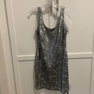Aqua (Bloomingdale’s) size 6 cocktail dress. Never worn, with tags!
